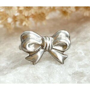 Bowtie | Bow Shaped Silver Toned Straight Shank Classic Vintage Ring - sz 7.25